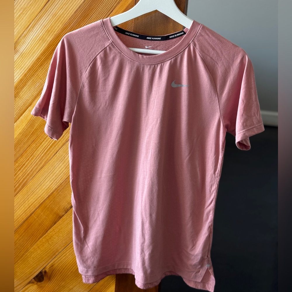 Nike Pink Running T-Shirt Women’s Small